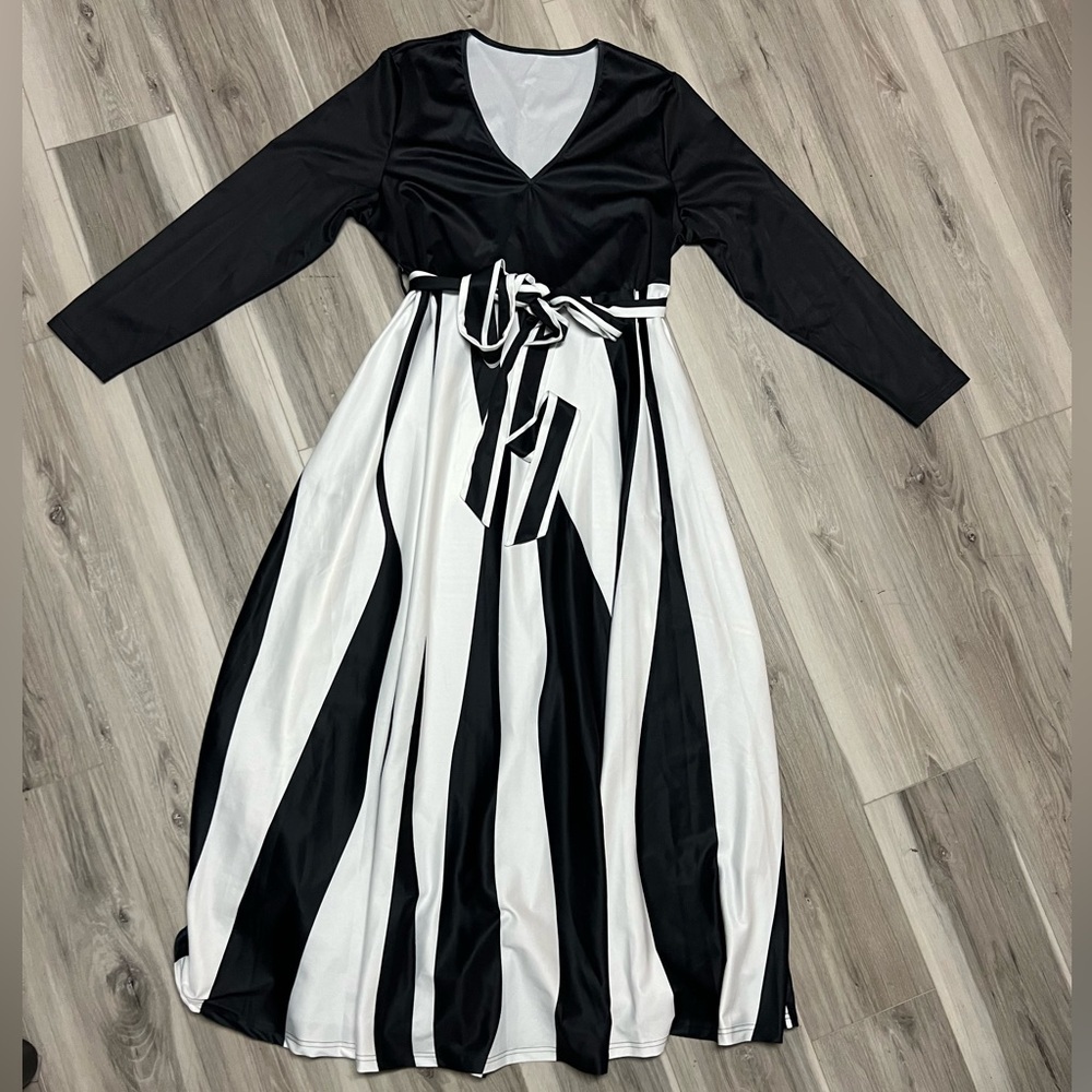 Elegant Black and White Striped Maxi Dress